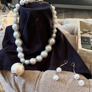 Elegant White Pearl Necklace and Earring Set